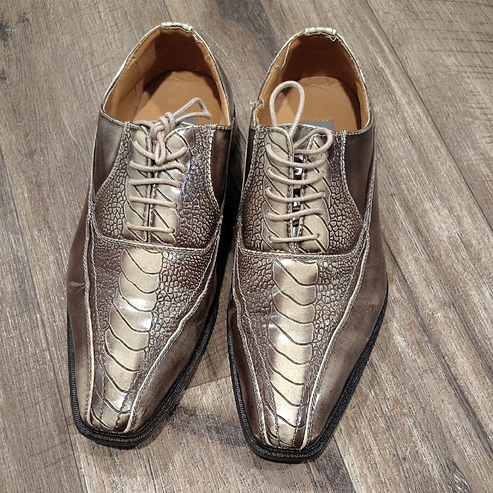 Men's Textured Tan and Brown Oxfords